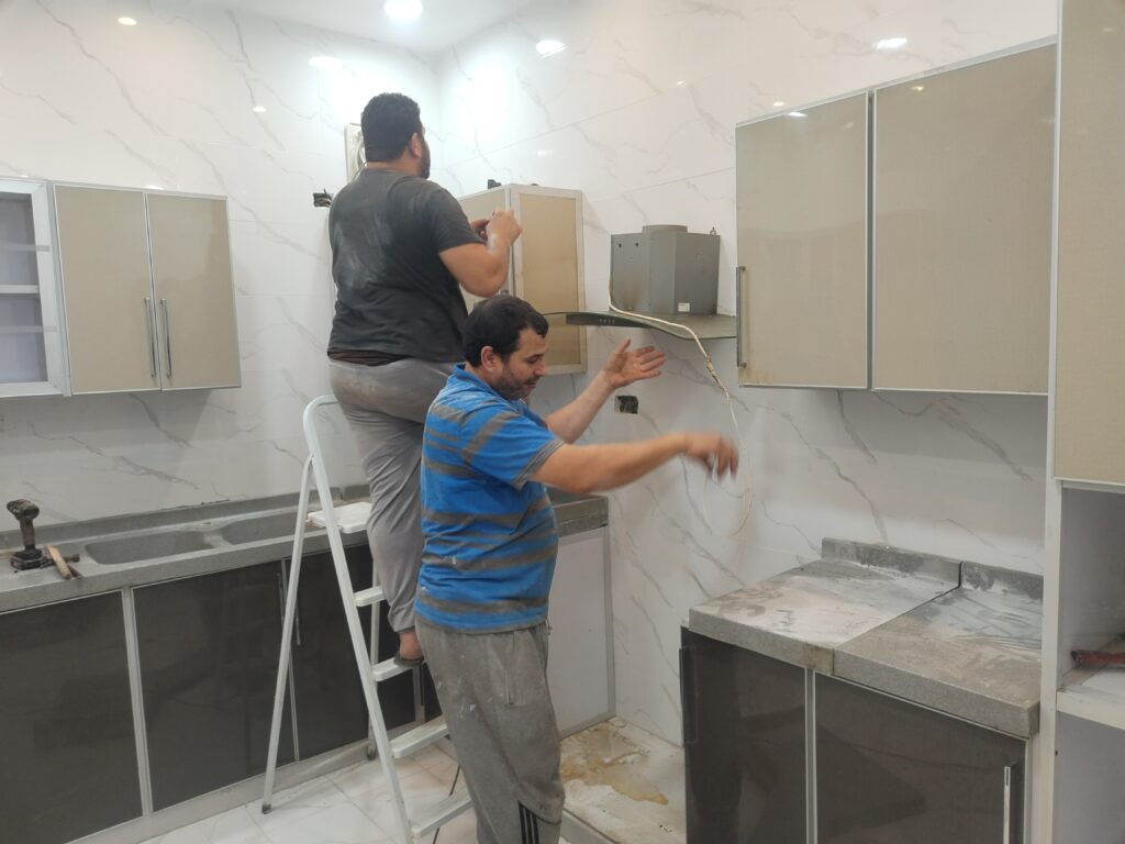 فني فك وتركيب مطابخ تبوك